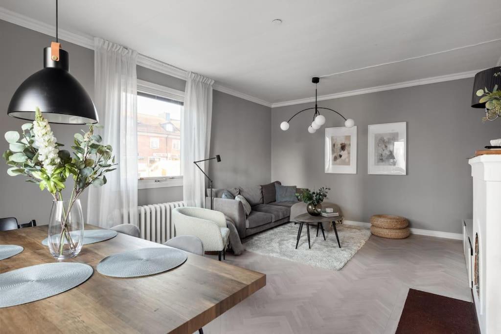 Amazing Family Home In Stockholm Bagian luar foto