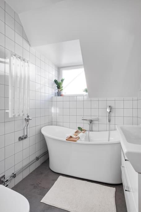 Amazing Family Home In Stockholm Bagian luar foto